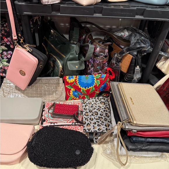 11-23-25 Live Fall-Purse/Bag Show. Thank you for your purchase!! - Picture 4 of 11